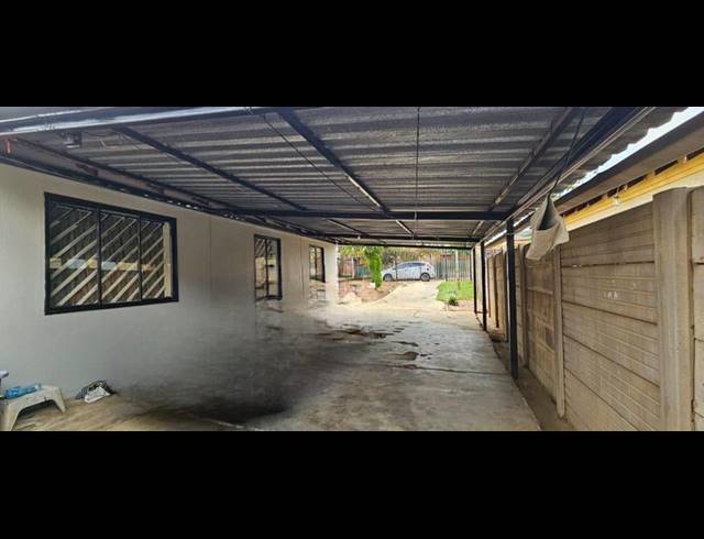 2 BEDROOM HOUSE FOR SALE IN LOTUS GARDENS
